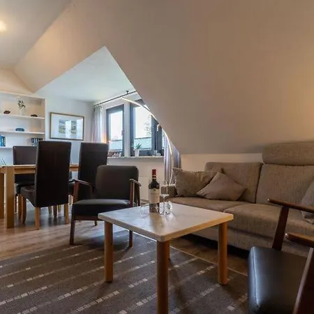Coastal Air In Apartment *