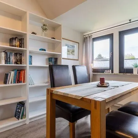 Coastal Air In Apartment Tating