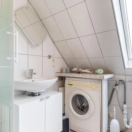 Coastal Air In Apartment Tating